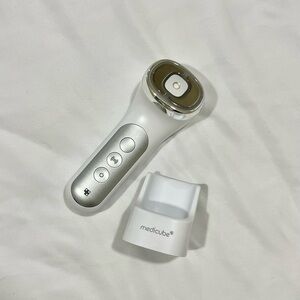 [Medicube] Age-R Ussera Deep shot